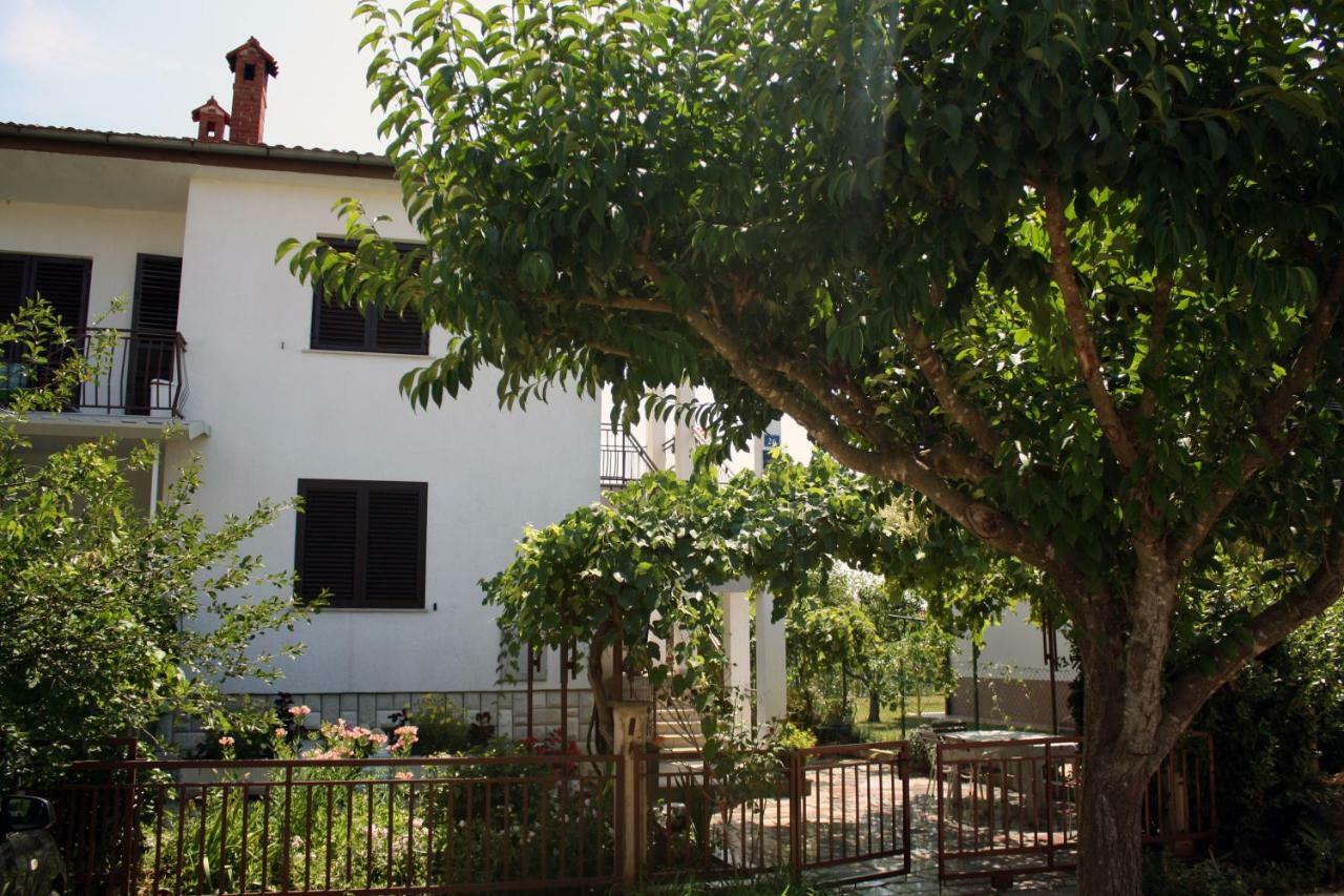 Apartment Vera Umago Exterior foto